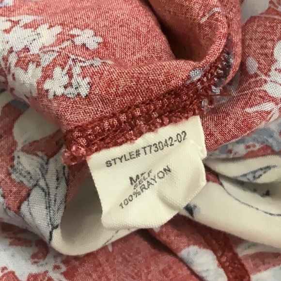 ALTAR’D STATE floral blouse with bell sleeves. Tasseled back. Size M - Picture 8 of 8